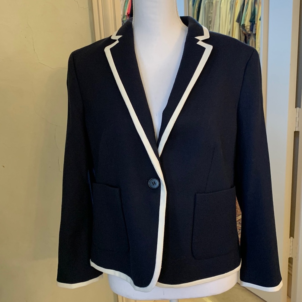 Ann Taylor ladies navy blazer NWT